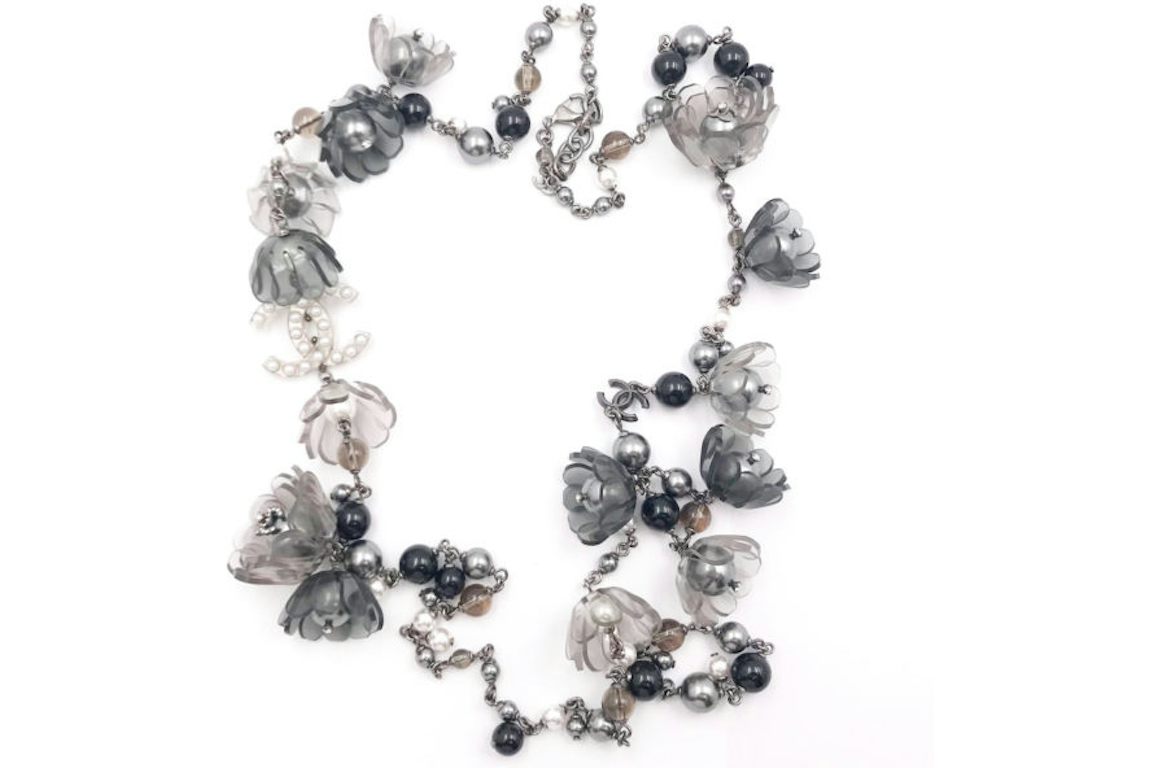 Chanel Faux Pearl Flower Necklace Long Glack/Grey