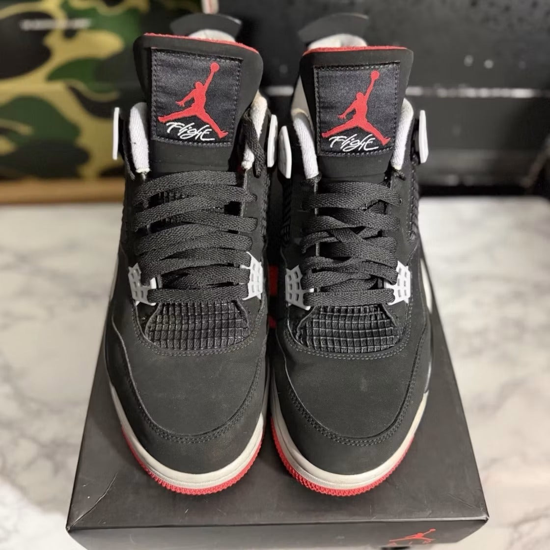 Used - Air Jordan 4 Retro Bred (2019) - US M 10 - detail 4