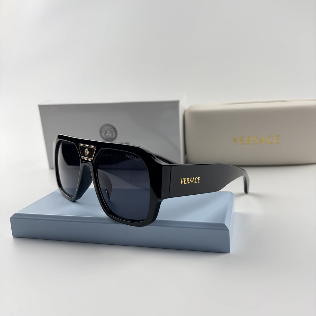 Premium Oversized Aviator Sunglasses - Gold Medusa Accent Black Frame