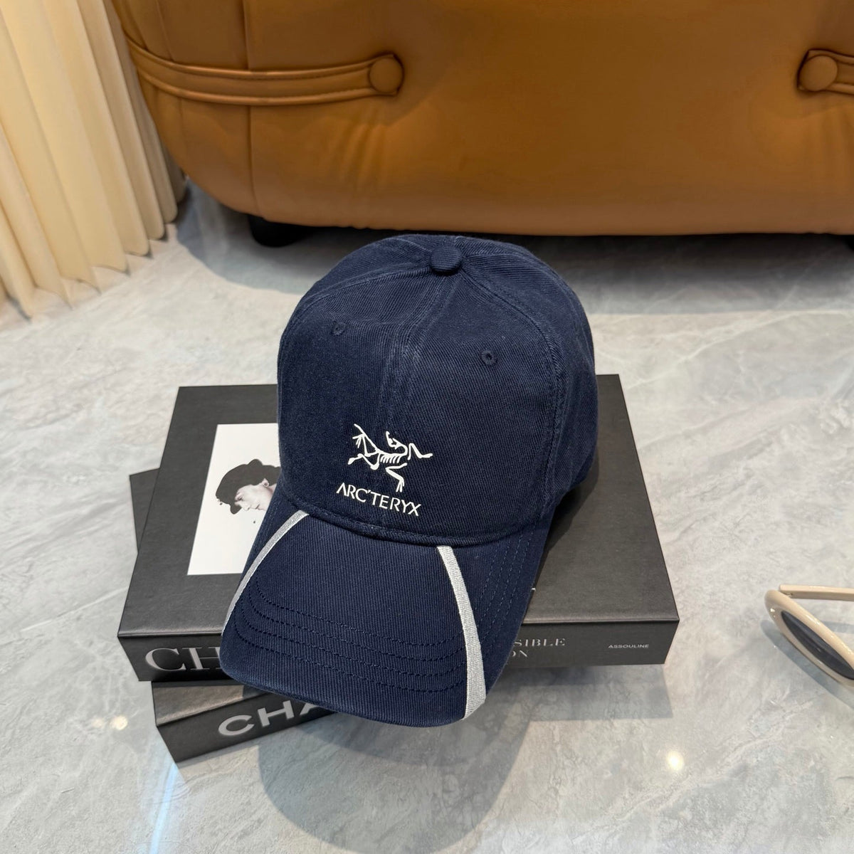 Minimalist Unisex Baseball Cap with Dust Bag