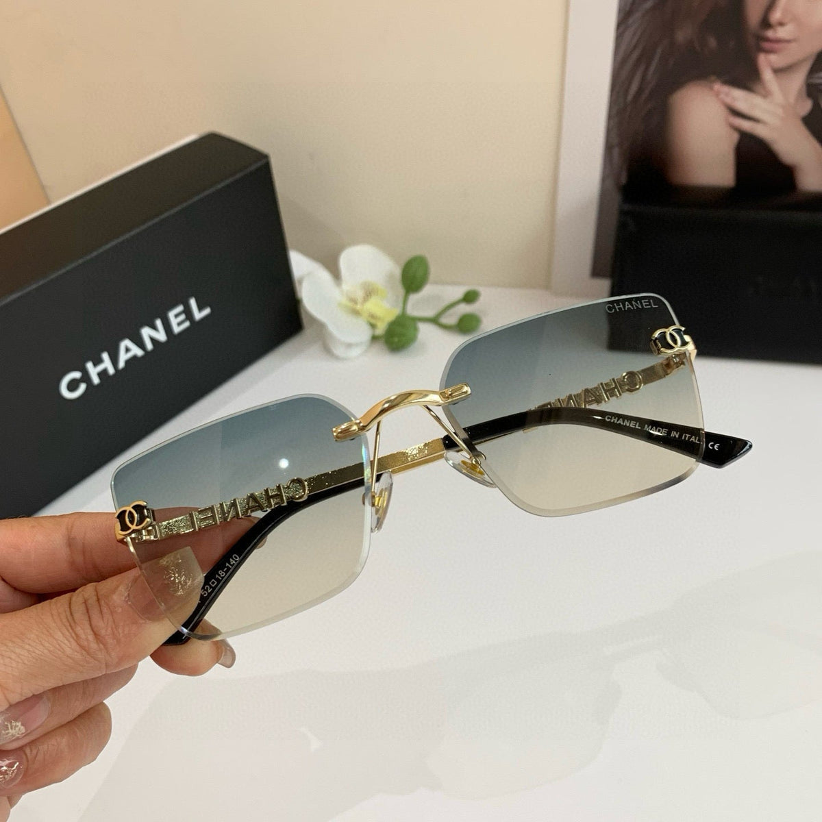 CC Gold-Trimmed Gradient Square Sunglasses